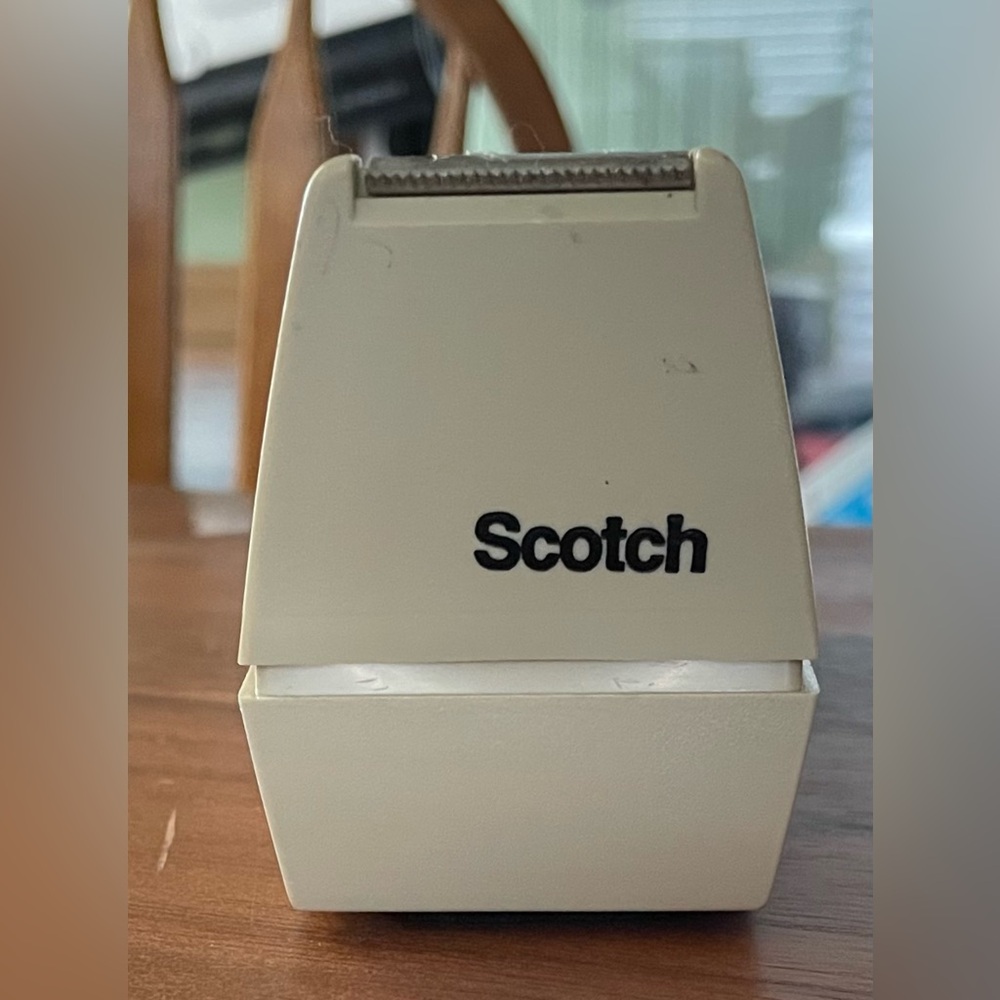 **VINTAGE — SCOTCH BRAND** -Desktop Tape Dispenser - White - Weighty Dispenser